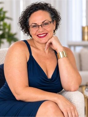 Meet your Posher, Toni